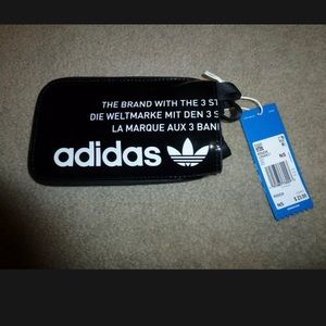 NWT Adidas GN4451 Vintage Airliner POUCH Luxe Black Patent